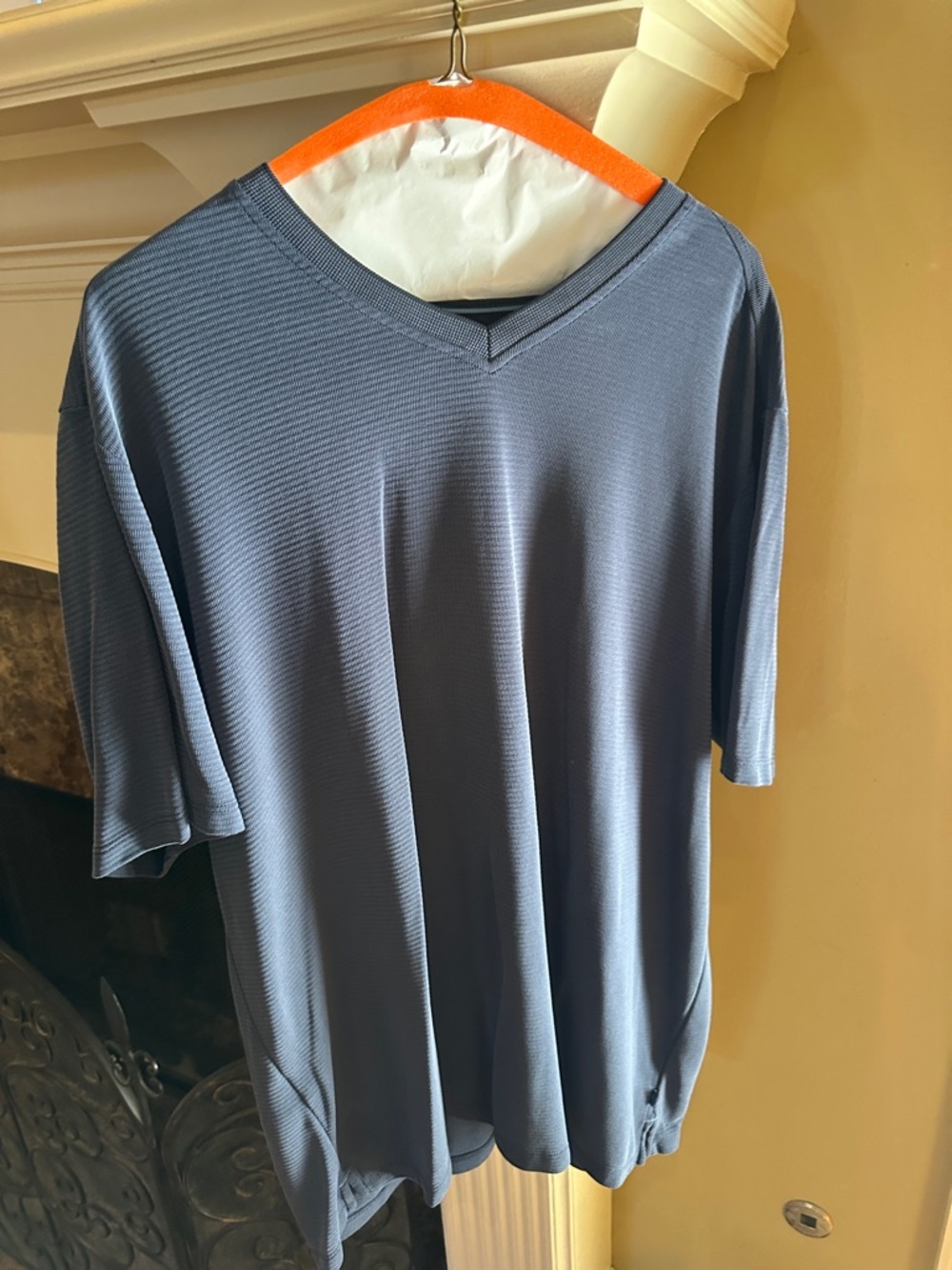 Tommy Bahama Men's V-Neck Short Sleeve Tee in Slate Blue